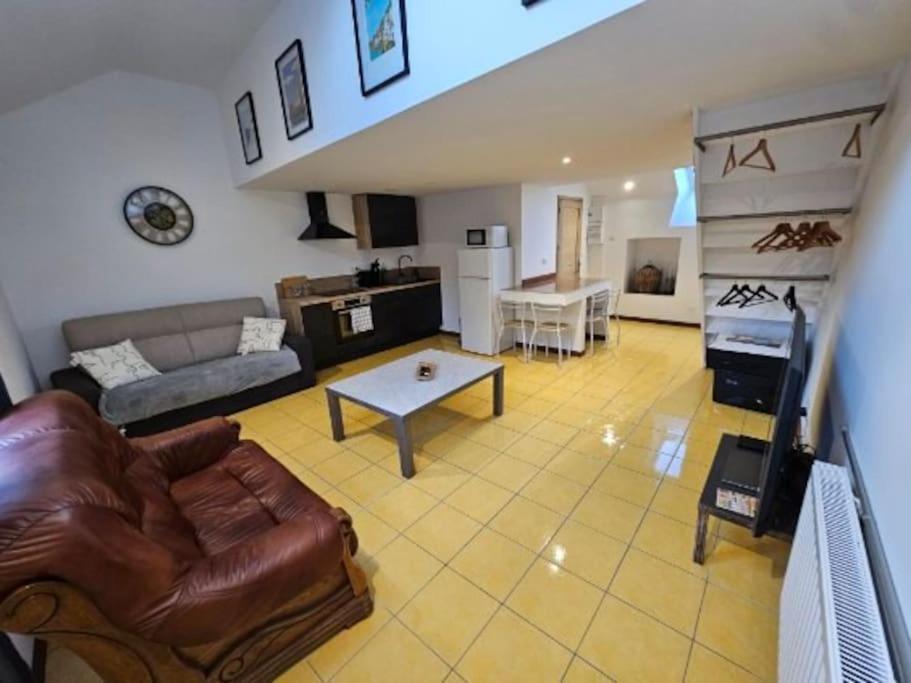 Apartamento La Petite Bulle Villeneuve-sur-Yonne Exterior foto