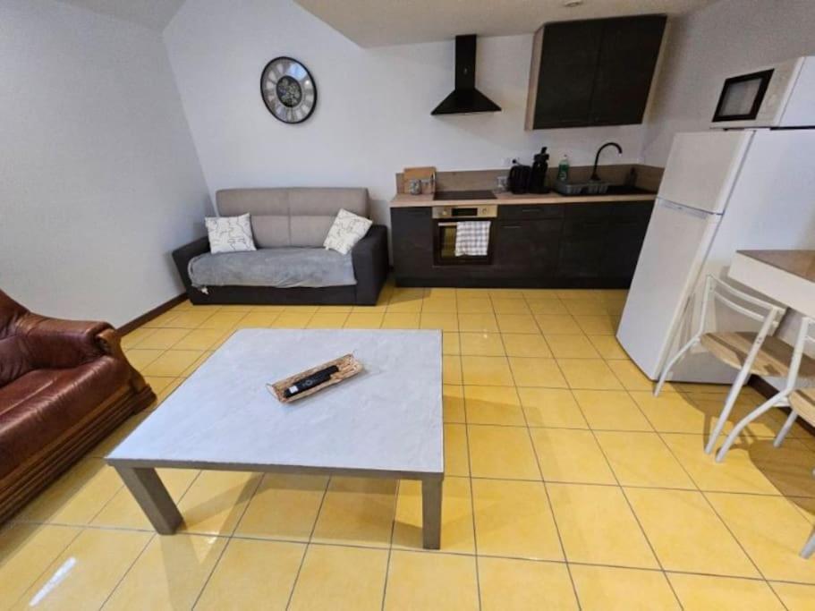 Apartamento La Petite Bulle Villeneuve-sur-Yonne Exterior foto
