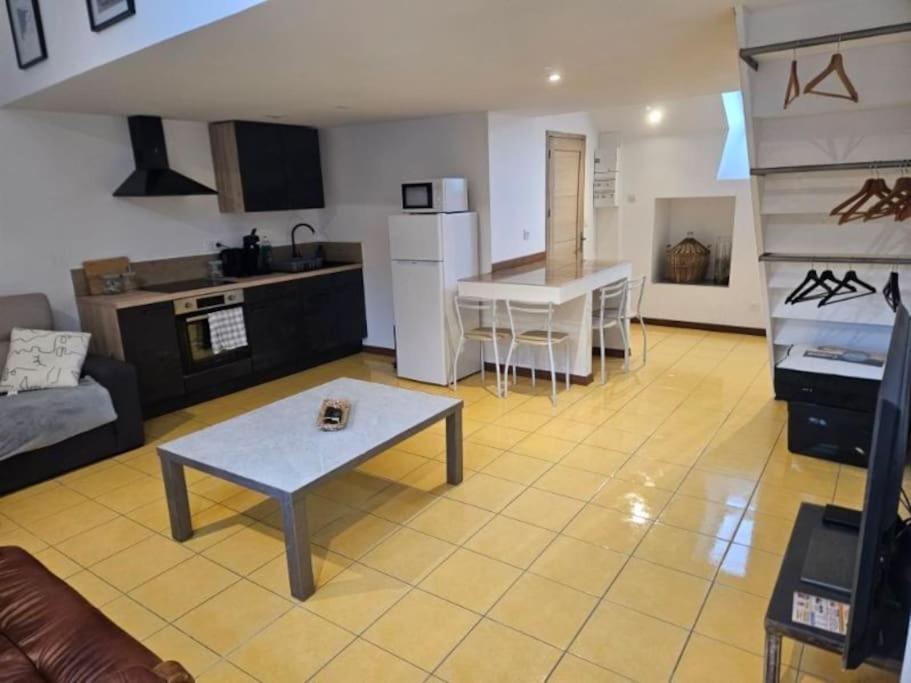 Apartamento La Petite Bulle Villeneuve-sur-Yonne Exterior foto